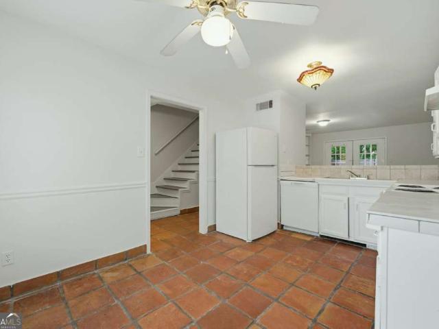 Townhouse for sale in Conyers, Georgia