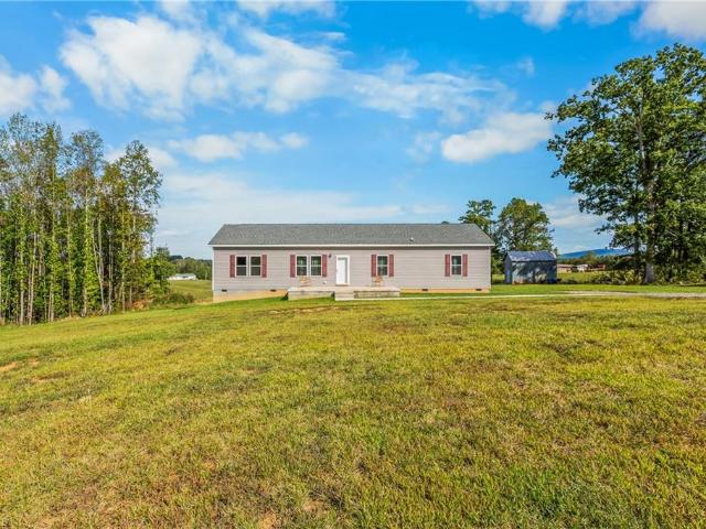 House for sale in Hills Grove, Pilot Mountain