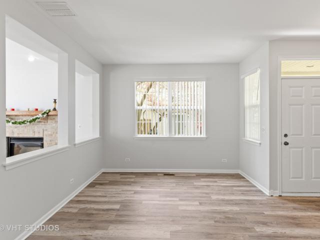 Townhouse for sale in Round Lake