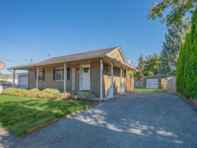 House for sale in Oregonia