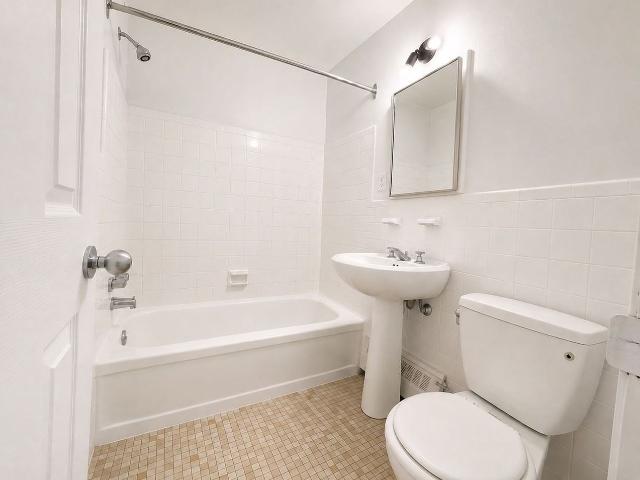 Apartment for rent in St. Leonard's, Quebec