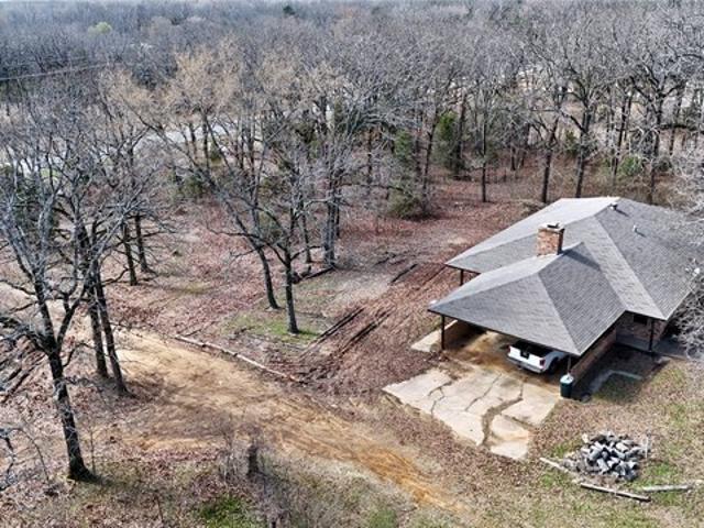House for sale in Henderson, Texas