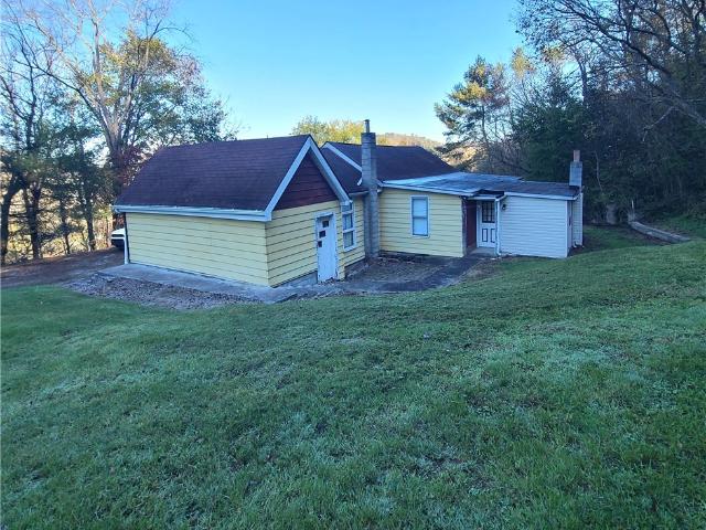House for sale in Pine Valley, Dillonvale