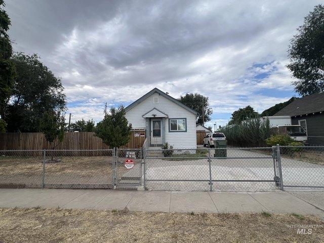 House for sale in Oregonia