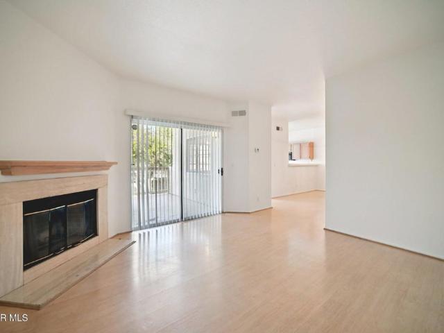 Townhouse for sale in Oak Park, California