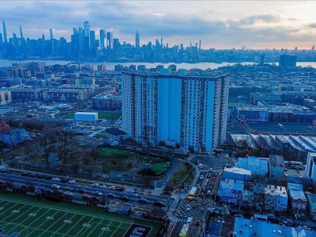 House for sale in Hudson, New Jersey