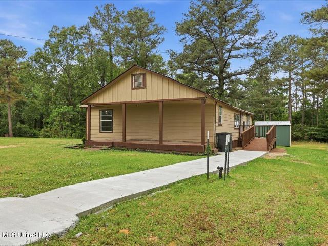 House for sale in Mendenhall, Mississippi