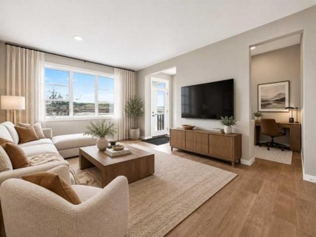 House for sale in Saddle Ridge, Calgary