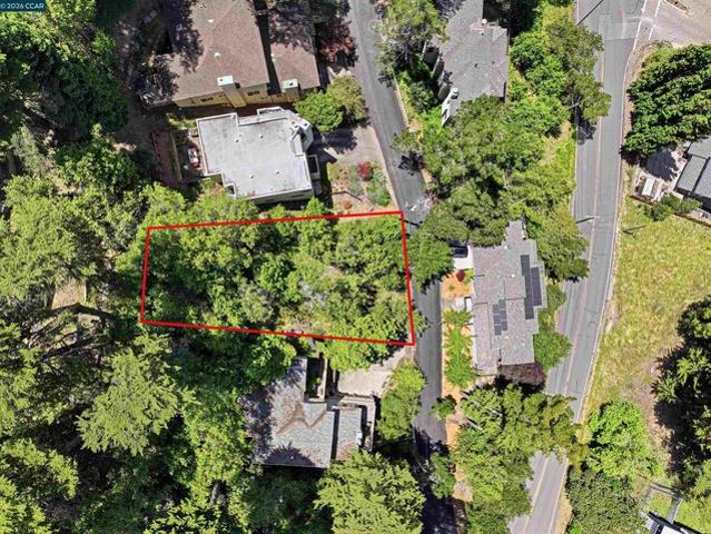 Land for sale in Oakland, California