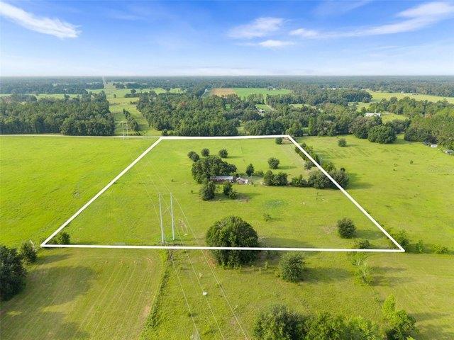 House for sale in Trenton, Florida