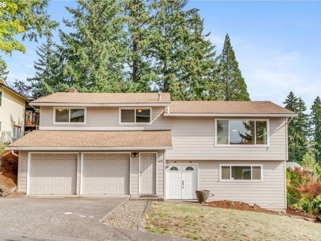 House for sale in Gladstone, Clackamas County