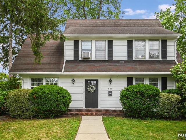 Property for rent in Glen Rock, New Jersey