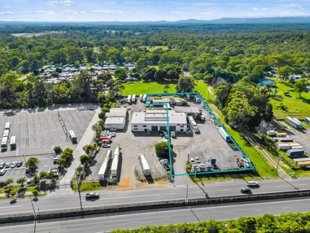 Warehouse for rent in Toombul, Queensland