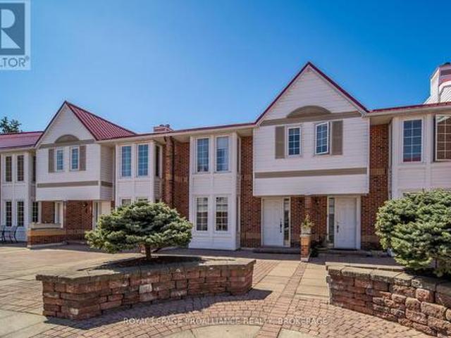 Townhouse for sale in Kingston, Ontario