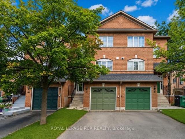 Townhouse for sale in Georgina, Ontario