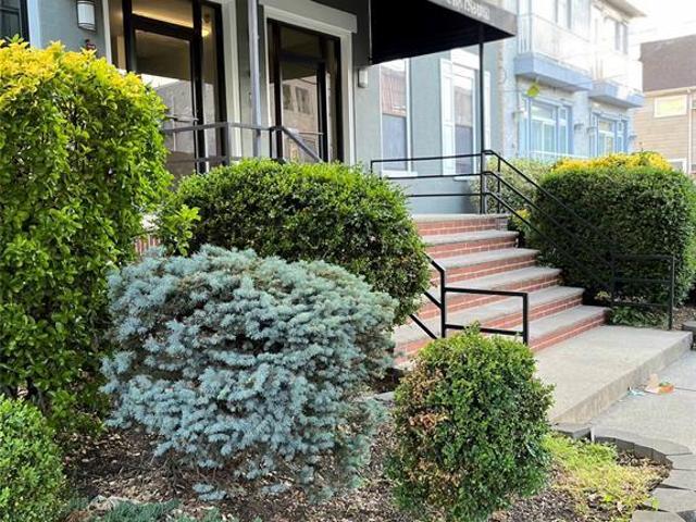 Condo for sale in Edgewater, New Jersey