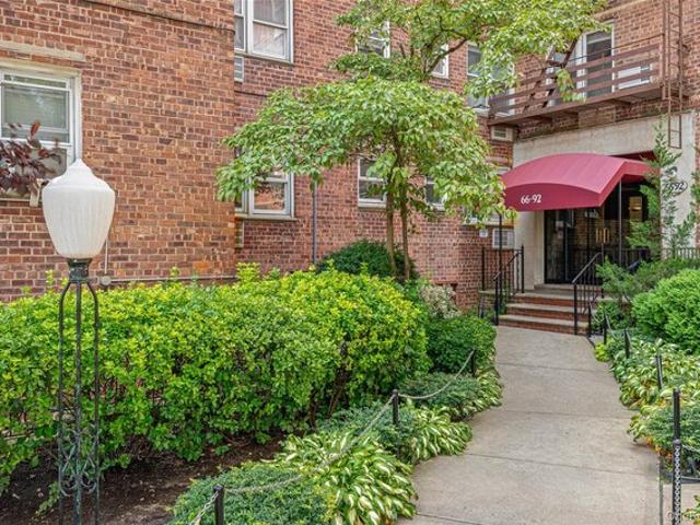 House for sale in Queens, Arverne
