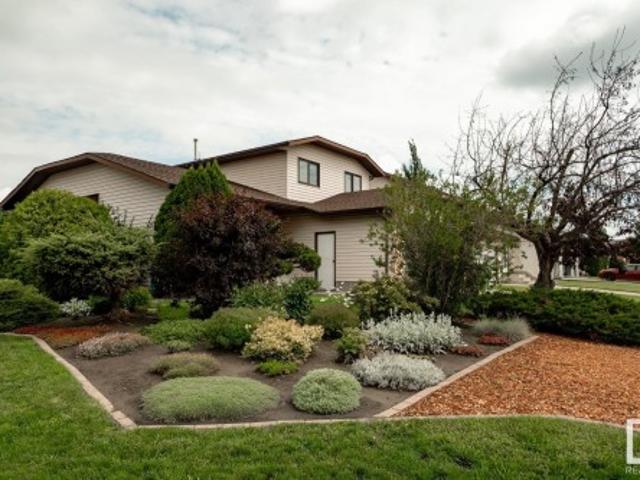 House for sale in Leduc House for sale in Leduc