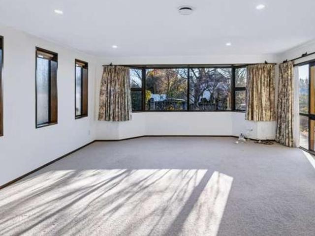 House for sale in Otakou