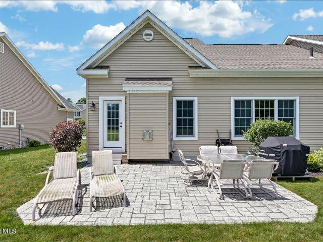 Townhouse for sale in Sand Lake, New York