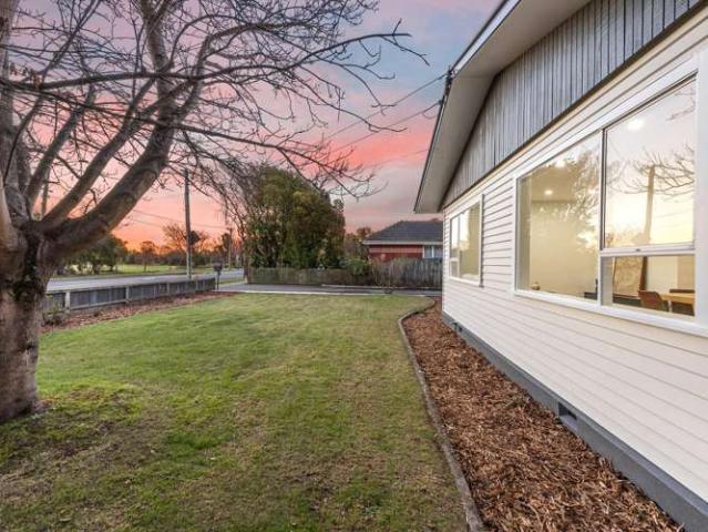 House for sale in Chaslands, Canterbury
