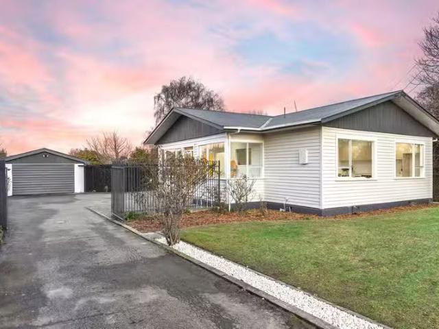 House for sale in Chaslands, Canterbury