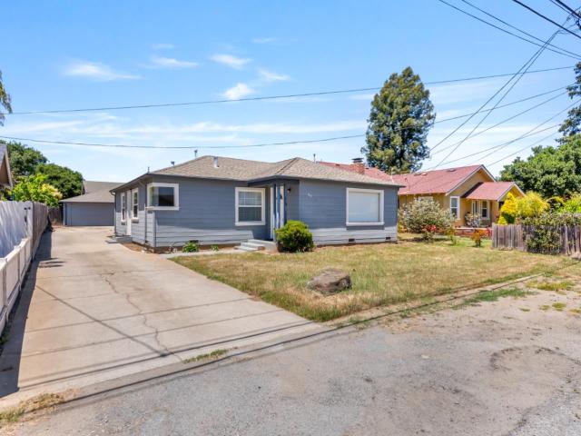 House for sale in Freedom