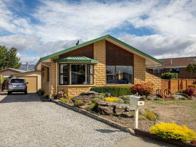 House for sale in Otakou