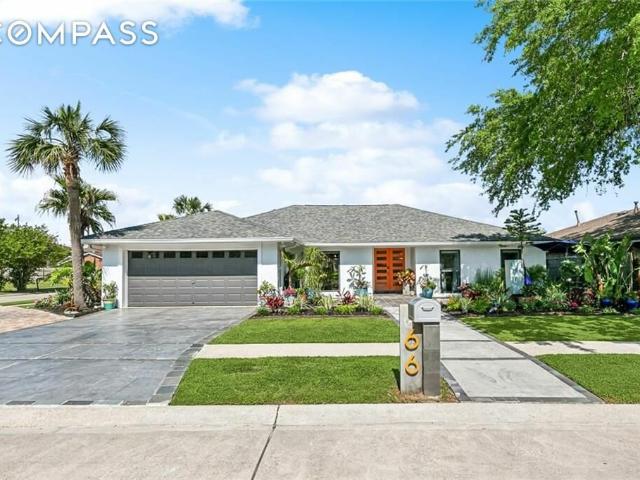 House for sale in Arabi