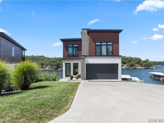 House for sale in Lake Ozark, Camden County