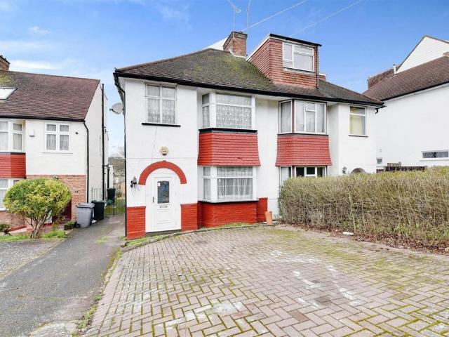 House for rent in London Borough of Barnet, Greater London