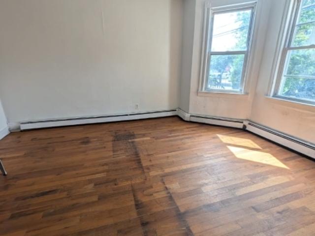 House for sale in Elizabeth, New Jersey