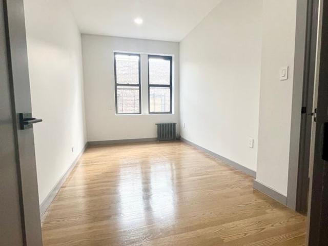 Room for rent in Arverne, New York