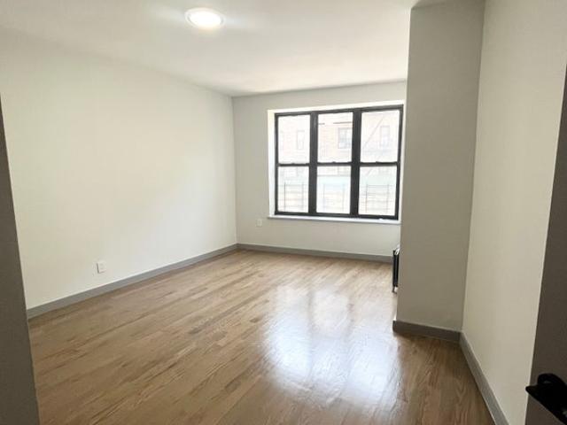 Room for rent in Arverne, New York