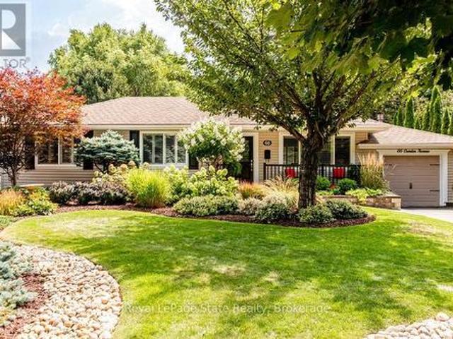 House for sale in Ancaster, Ontario