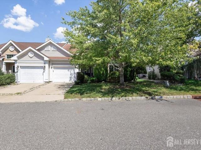 Townhouse for sale in Cedar Knolls, New Jersey