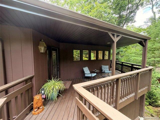 House for sale in Southfields, New York
