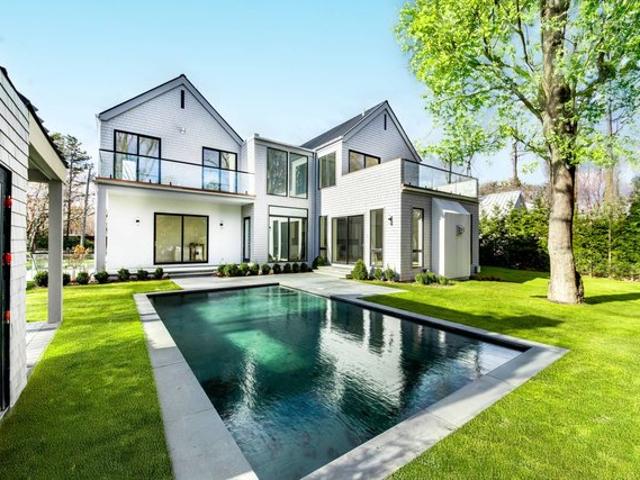 House for sale in Wainscott, New York