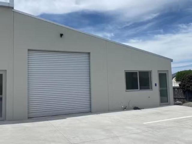 House for rent in Chaslands, Canterbury