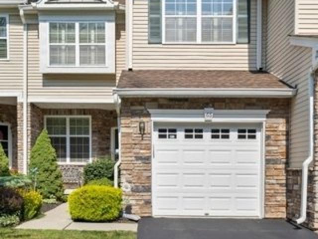 Townhouse for sale in Budd Lake, New Jersey