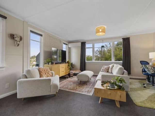 House for sale in Otakou