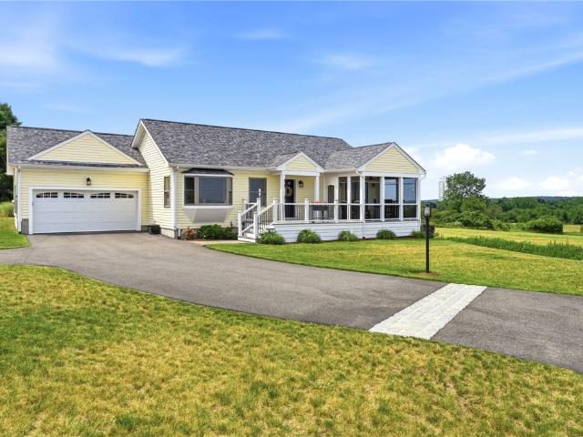 House for sale in Portsmouth, Rhode Island