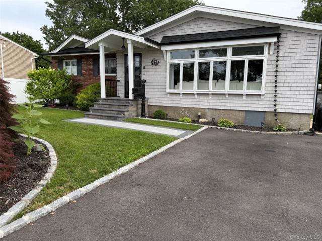 House for sale in Bohemia, New York