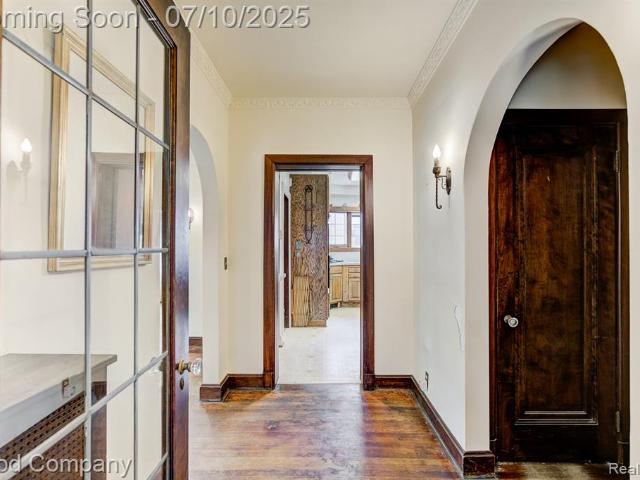 House for sale in Pleasant Ridge