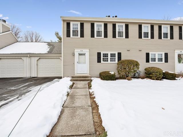 Townhouse for sale in Cheshire, Connecticut