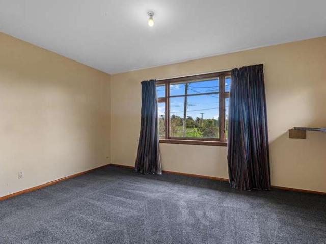 House for sale in Chaslands, Canterbury