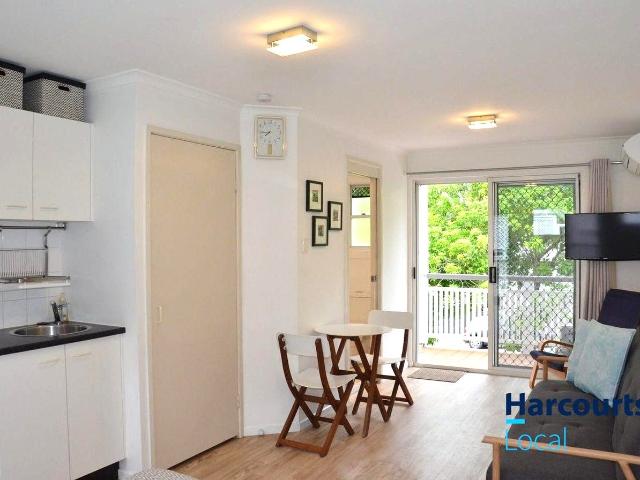 Granny Flat for rent in Paddington, Greater Brisbane