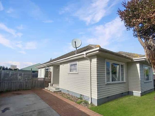 House for rent in Chaslands, Canterbury