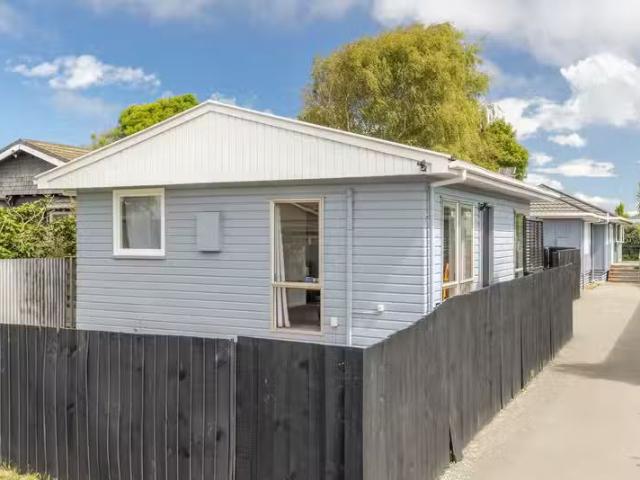 House for sale in Chaslands, Canterbury