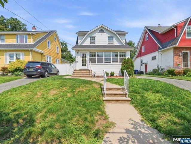 House for sale in Hackensack, New Jersey